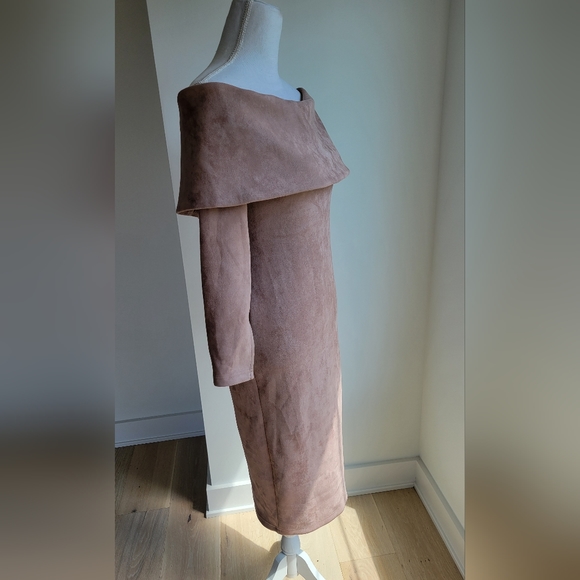 AKIRA | Off Shoulder Faux Suede Midi Dress - Picture 6 of 10